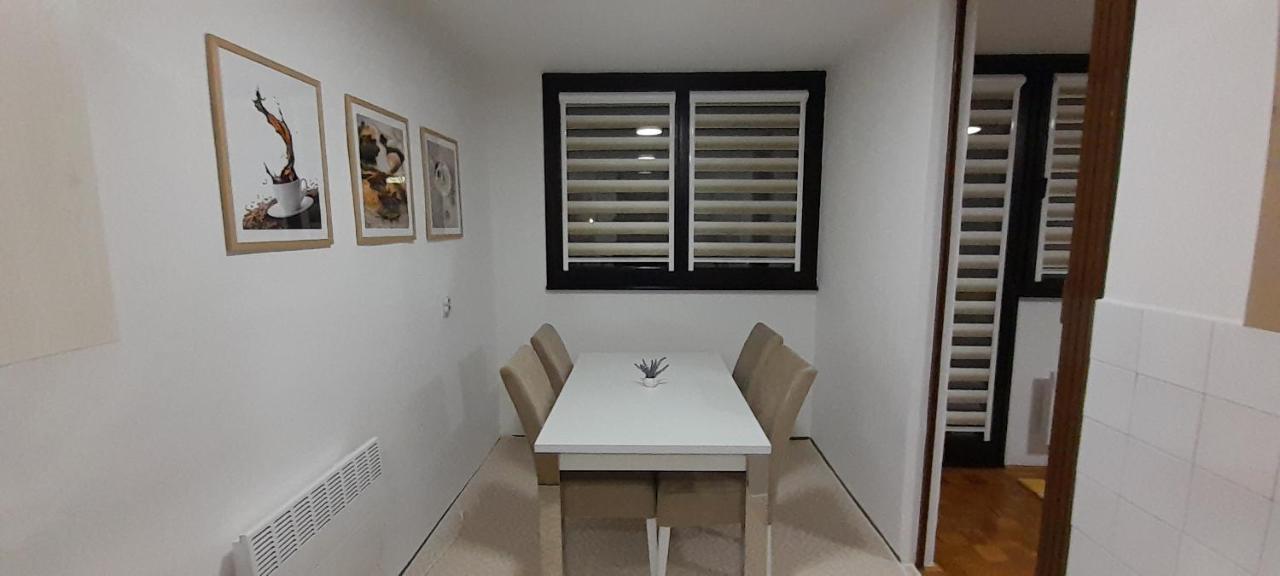 Cozy And Sunny Apartment Near The Airport Sarajevo Buitenkant foto